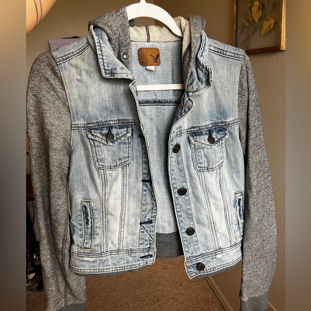 American Eagle Hooded Denim Jean Jacket Medium Great Condition